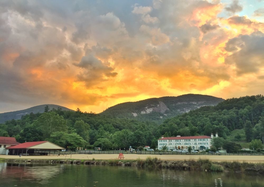 The 1927 Lake Lure Inn And Spa Eksteriør billede